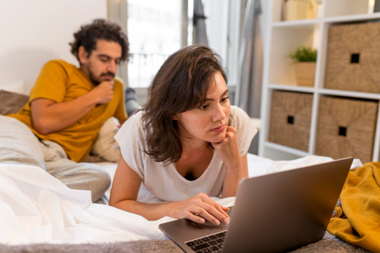 בגידות באינטרנט